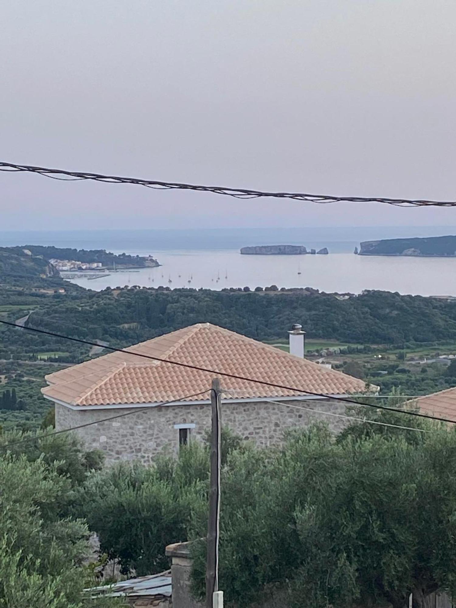 Golden Navarino'S Sunset Pylos Buitenkant foto